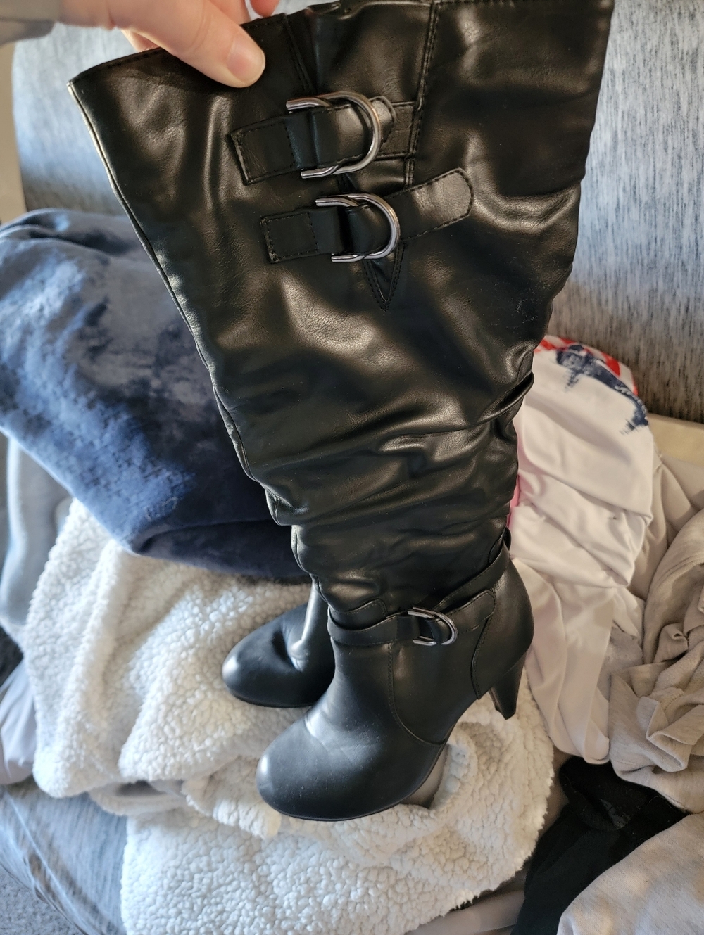 Black Women's Mid-Calf Buckle High-Heel Boots